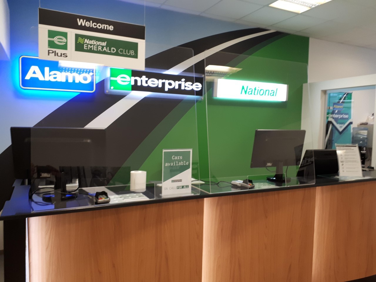 Autovermietung in Österreich an 8 verschiedenen Stationen